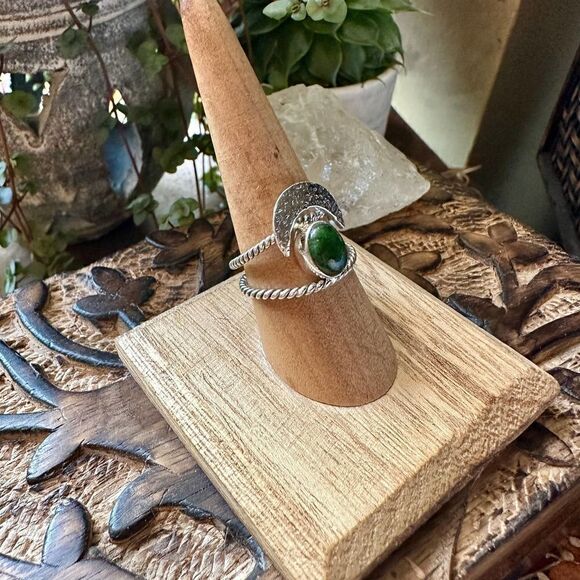 Crescent Moon Boho Serpentine Sterling Silver Ring Size 8 - Picture 2 of 4